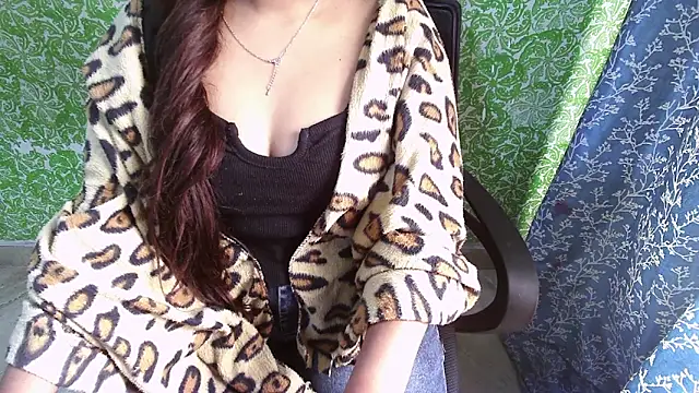 Snapshot of _mOOn_light_ chatting on December 4, 5:17 am mOOn light online show from December 4, 5:17 am