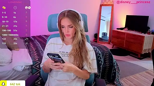 PrincessVS online show from November 17, 4:27 am