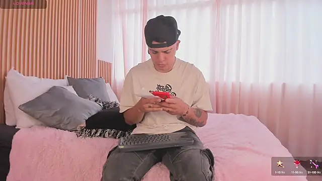 lucy Bensonn online show from March 12, 7:25 pm