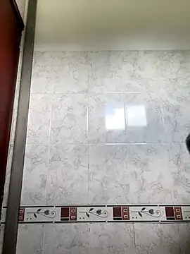 LinnaGardenia online show from October 21, 6:07 pm