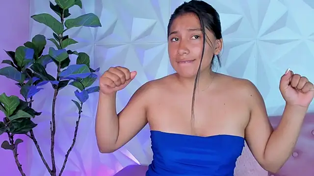 LinnaGardenia online show from February 12, 5:16 pm