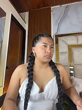 Snapshot of LinnaGardenia chatting on February 15, 3:00 pm LinnaGardenia online show from February 15, 3:00 pm