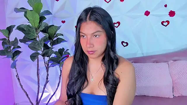 LinnaGardenia online show from March 21, 1:45 pm