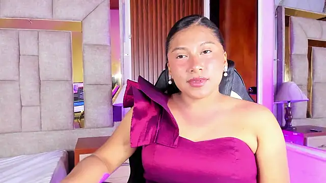 LinnaGardenia online show from March 4, 1:30 pm