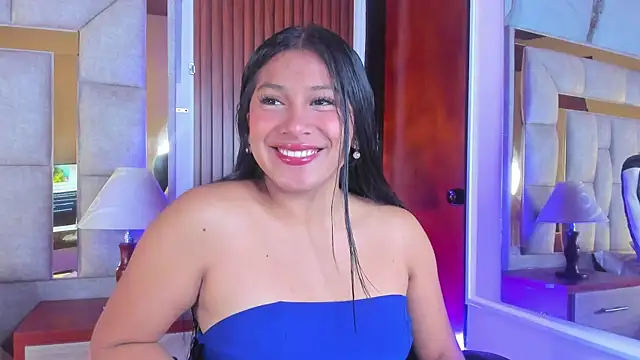 Snapshot of LinnaGardenia chatting on January 13, 1:04 pm LinnaGardenia online show from January 13, 1:04 pm