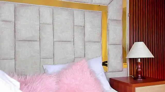 LinnaGardenia online show from March 28, 1:12 pm