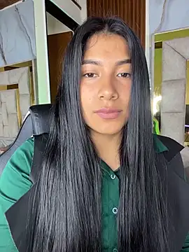 LinnaGardenia online show from March 7, 1:05 pm