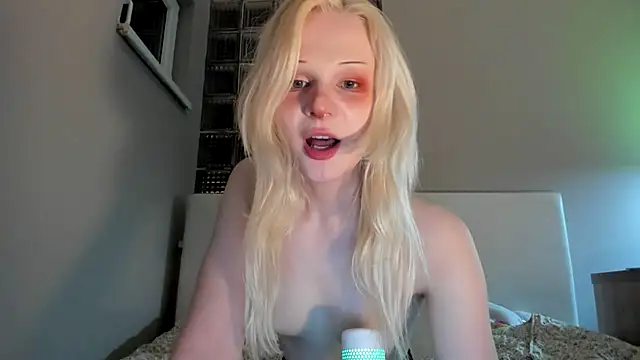 sashakiss99 online show from December 20, 8:55 pm