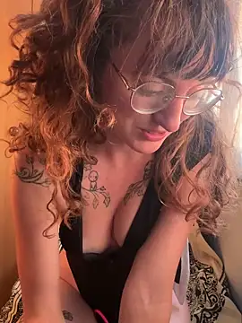  foxygirl  online show from June 15, 6:18 pm
