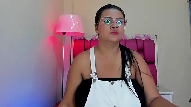 Snapshot of Gabriela_Brown chatting on January 31, 3:11 pm Gabriela Brown online show from January 31, 3:11 pm