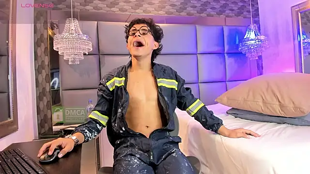 Jhonny-Blake online show from June 18, 9:09 pm