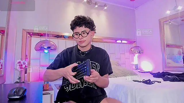 Jhonny-Blake online show from May 6, 8:02 pm