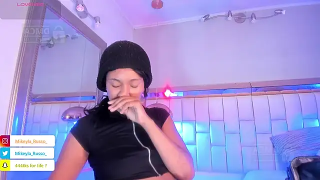 Mikeyla-Russo online show from September 18, 7:17 pm