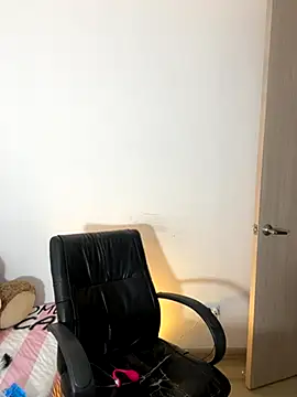 Alanna atm  online show from November 19, 4:40 pm