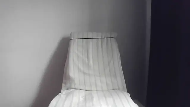 Snapshot of fl3xxx1 chatting on December 1, 10:38 am fl3xxx1 online show from December 1, 10:38 am