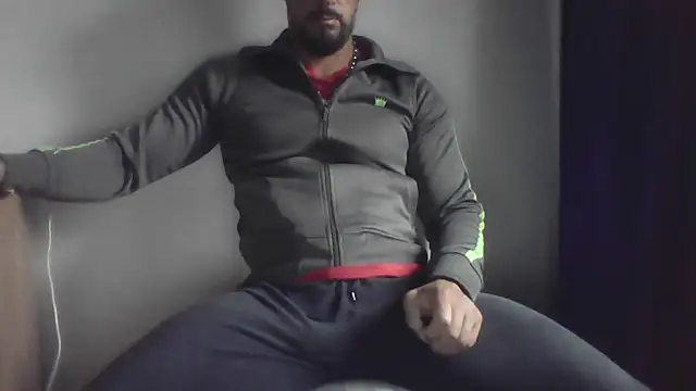 Snapshot of fl3xxx1 chatting on October 7, 8:37 am fl3xxx1 online show from October 7, 8:37 am