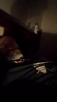 Snapshot of iambradz chatting on October 28, 1:32 pm iambradz online show from October 28, 1:32 pm