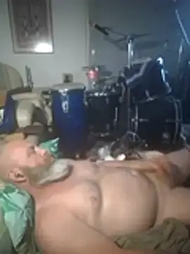 Snapshot of iambradz chatting on November 4, 4:22 pm iambradz online show from November 4, 4:22 pm