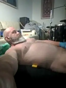 Snapshot of iambradz chatting on November 7, 3:38 pm iambradz online show from November 7, 3:38 pm