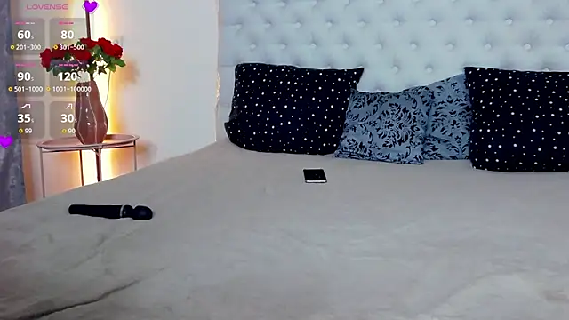 TamarraFox online show from March 4, 4:42 am