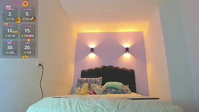 Snapshot of Sofia_Clauss_ chatting on October 8, 4:14 am Sofia Clauss online show from October 8, 4:14 am