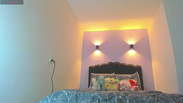 Snapshot of Sofia_Clauss_ chatting on October 30, 1:48 am Sofia Clauss online show from October 30, 1:48 am