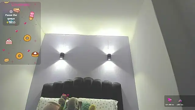 Snapshot of Sofia_Clauss_ chatting on November 13, 4:38 am Sofia Clauss online show from November 13, 4:38 am