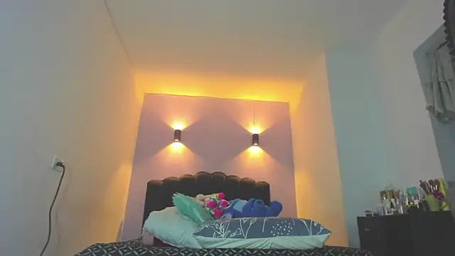 Sofia Clauss  online show from May 4, 4:16 am