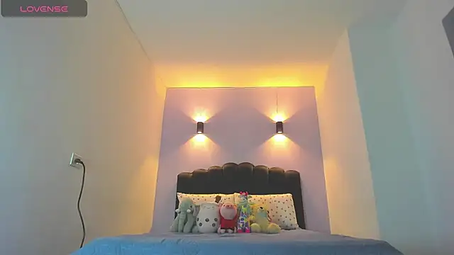 Snapshot of Sofia_Clauss_ chatting on November 12, 2:15 am Sofia Clauss online show from November 12, 2:15 am