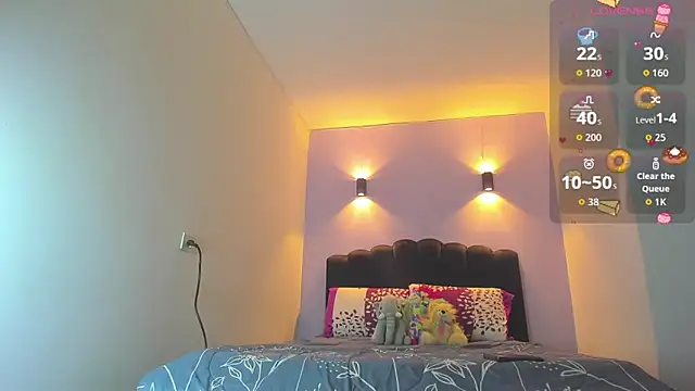 Snapshot of Sofia_Clauss_ chatting on September 24, 4:19 am Sofia Clauss online show from September 24, 4:19 am