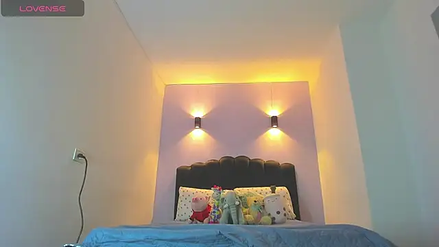 Snapshot of Sofia_Clauss_ chatting on November 9, 2:15 am Sofia Clauss online show from November 9, 2:15 am