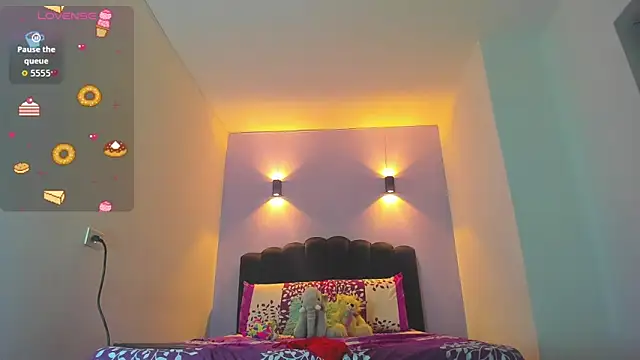 Snapshot of Sofia_Clauss_ chatting on September 17, 4:14 am Sofia Clauss online show from September 17, 4:14 am