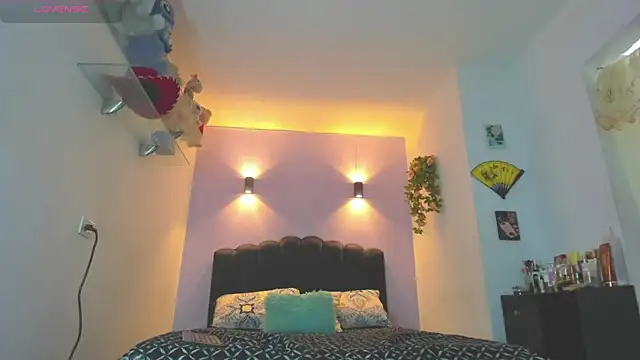 Snapshot of Sofia_Clauss_ chatting on June 30, 5:13 pm Sofia Clauss online show from June 30, 5:13 pm