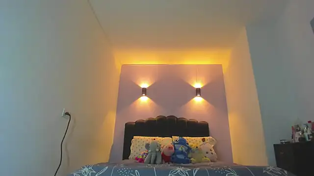 Sofia Clauss  online show from March 24, 4:45 am