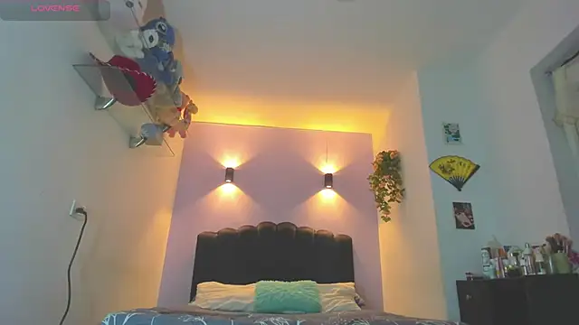 Sofia Clauss  online show from May 30, 4:30 am