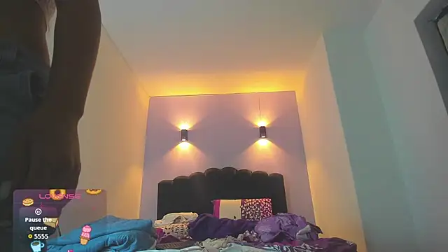 Snapshot of Sofia_Clauss_ chatting on September 19, 4:27 am Sofia Clauss online show from September 19, 4:27 am