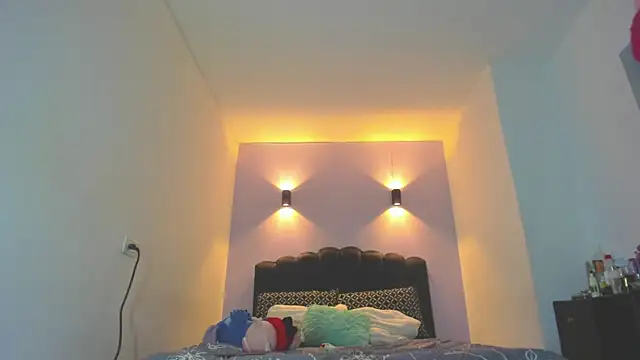 Sofia Clauss  online show from April 21, 5:14 am