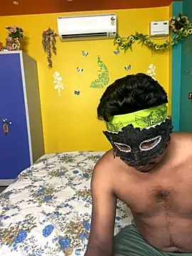 Snapshot of OrgsmMust chatting on October 18, 6:32 pm OrgsmMust online show from October 18, 6:32 pm