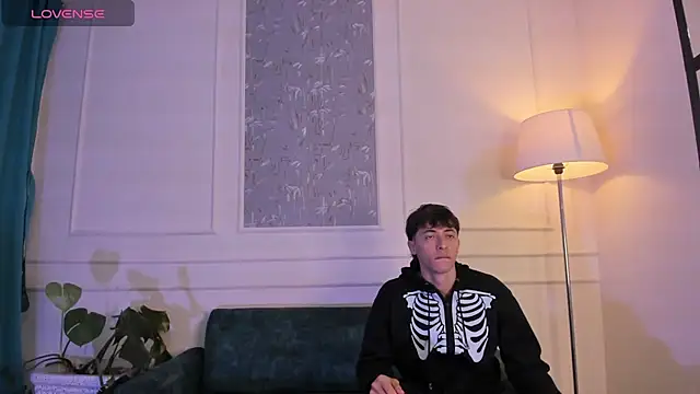 Snapshot of AlessandroDybala chatting on October 25, 12:28 pm AlessandroDybala online show from October 25, 12:28 pm