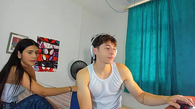 Snapshot of AlessandroDybala chatting on June 26, 12:22 pm AlessandroDybala online show from June 26, 12:22 pm