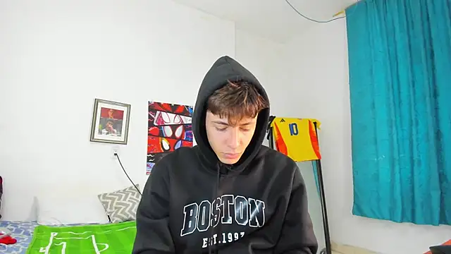 Snapshot of AlessandroDybala chatting on June 12, 12:36 pm AlessandroDybala online show from June 12, 12:36 pm