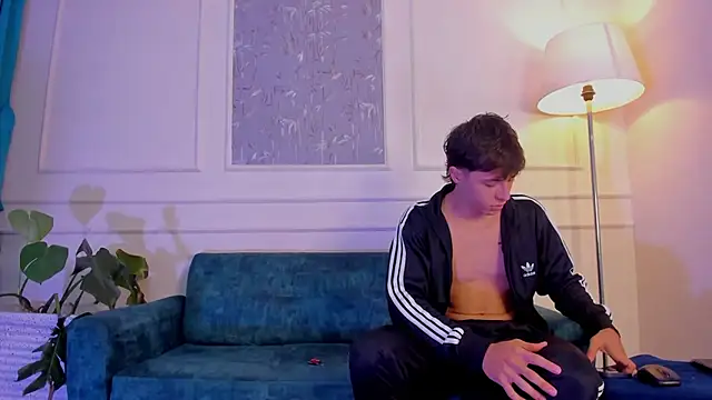 Snapshot of AlessandroDybala chatting on October 29, 12:04 pm AlessandroDybala online show from October 29, 12:04 pm