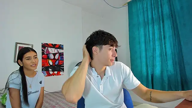 Snapshot of AlessandroDybala chatting on June 30, 12:27 pm AlessandroDybala online show from June 30, 12:27 pm