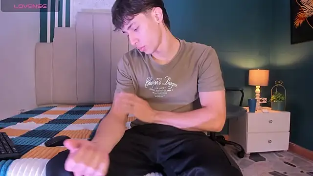 Snapshot of AlessandroDybala chatting on November 15, 12:09 pm AlessandroDybala online show from November 15, 12:09 pm