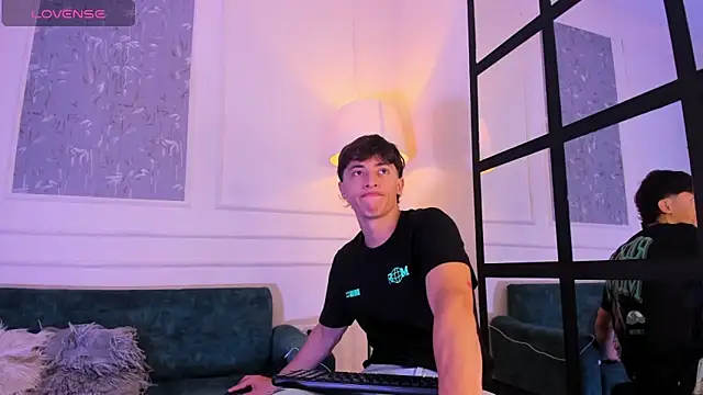 Snapshot of AlessandroDybala chatting on October 22, 12:26 pm AlessandroDybala online show from October 22, 12:26 pm