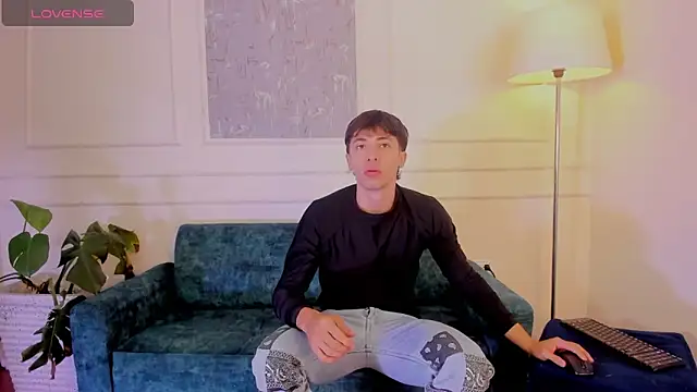 Snapshot of AlessandroDybala chatting on November 6, 12:20 pm AlessandroDybala online show from November 6, 12:20 pm