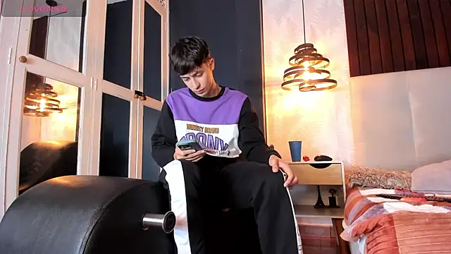 Snapshot of AlessandroDybala chatting on March 9, 11:47 am AlessandroDybala online show from March 9, 11:47 am