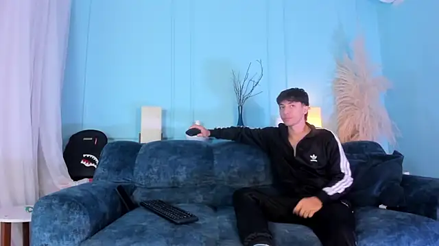 Snapshot of AlessandroDybala chatting on November 16, 1:16 pm AlessandroDybala online show from November 16, 1:16 pm