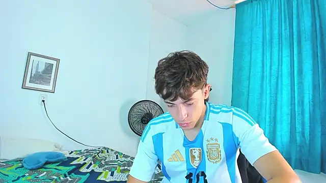 AlessandroDybala online show from April 9, 1:06 pm