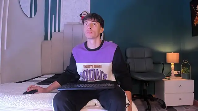 Snapshot of AlessandroDybala chatting on November 14, 12:31 pm AlessandroDybala online show from November 14, 12:31 pm